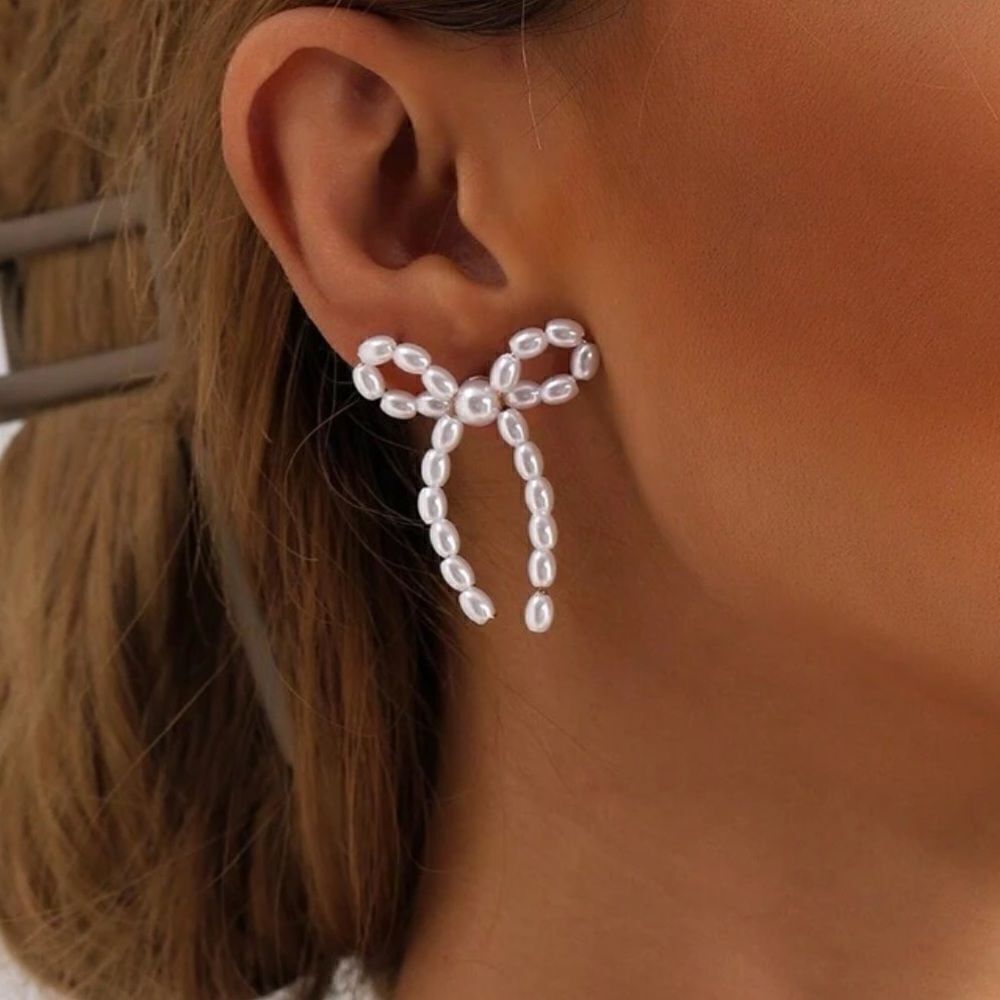 Bow earrings